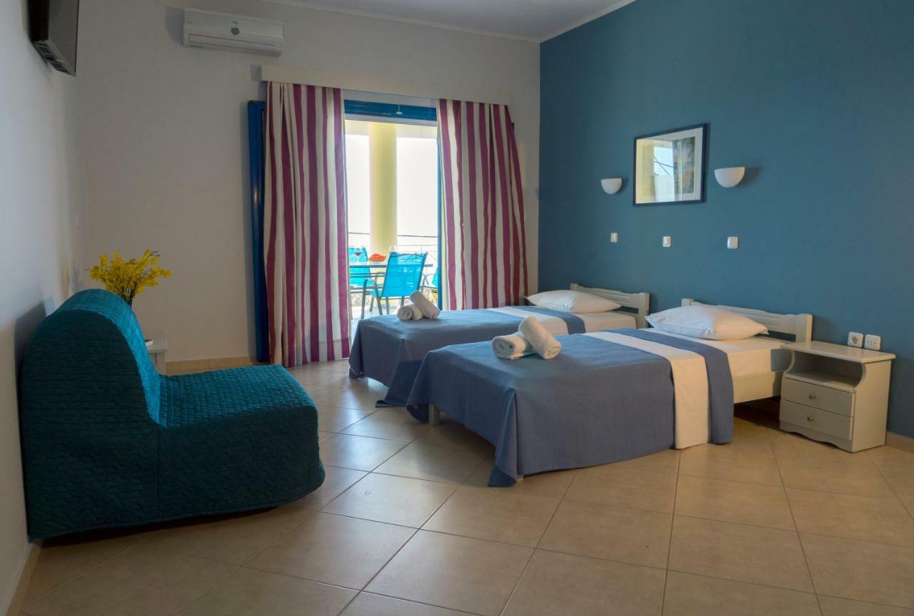פראליה וראחו Hotel Loukas Vrachos מראה חיצוני תמונה