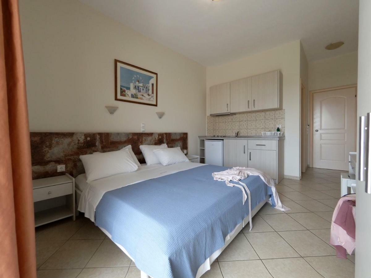 פראליה וראחו Hotel Loukas Vrachos מראה חיצוני תמונה